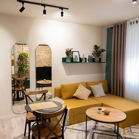 Three Doors Apartments, Kiwi 1+1 Apartment Tirana Kültér fotó