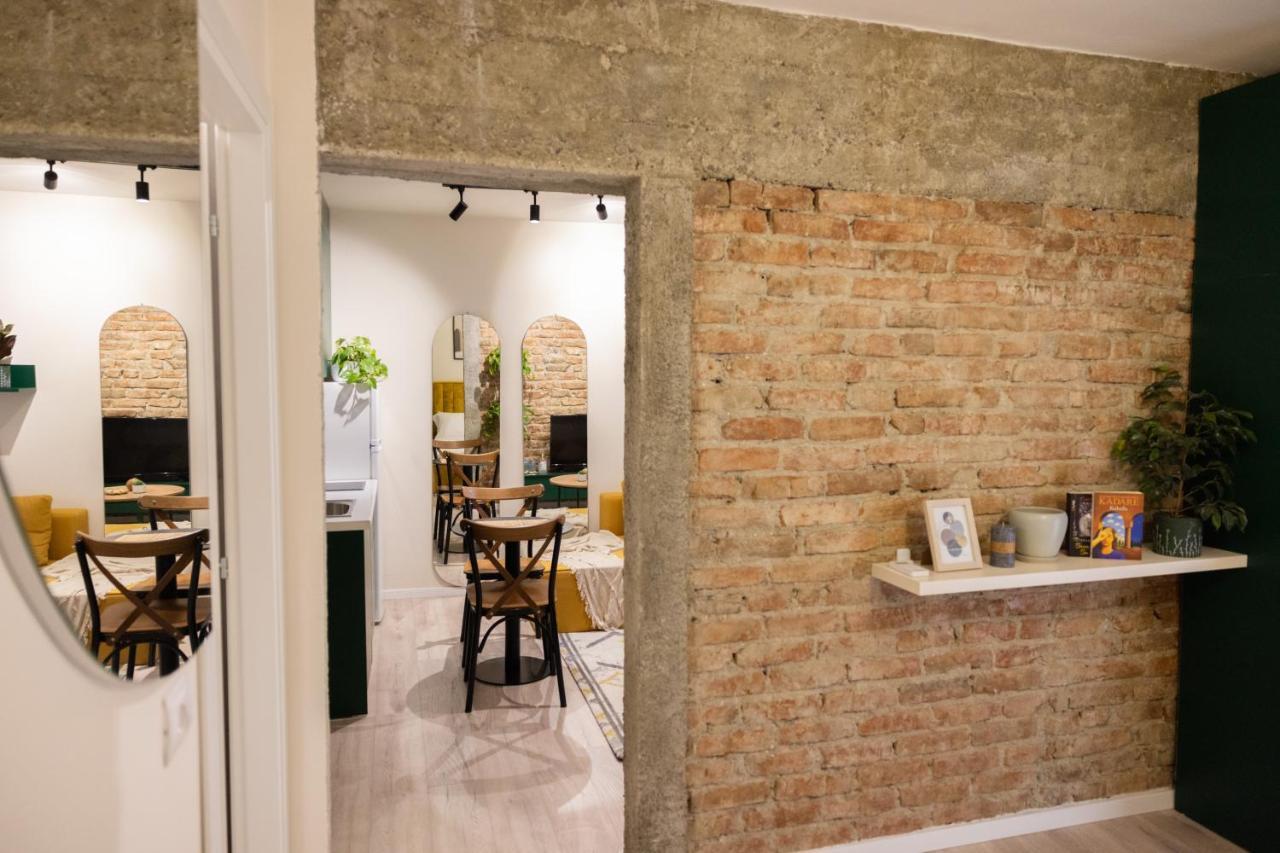 Three Doors Apartments, Kiwi 1+1 Apartment Tirana Kültér fotó